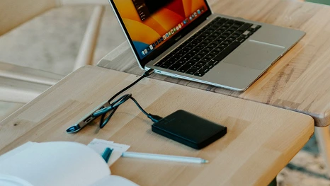 How to Know If a Power Bank Can Charge Your Laptop article placeholder