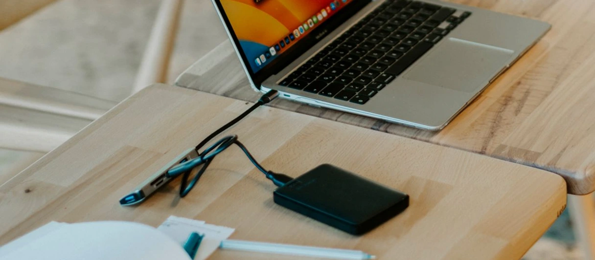 Checking whether a power bank can charge a laptop